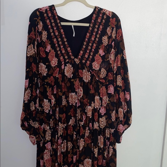 EUC Free People Rows of Roses Maxi Dress - Picture 5 of 5